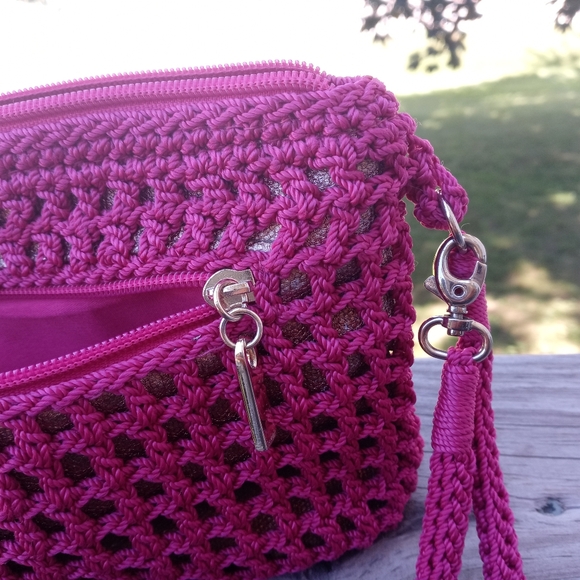 The Sak crochet magenta wristlet - Picture 10 of 13